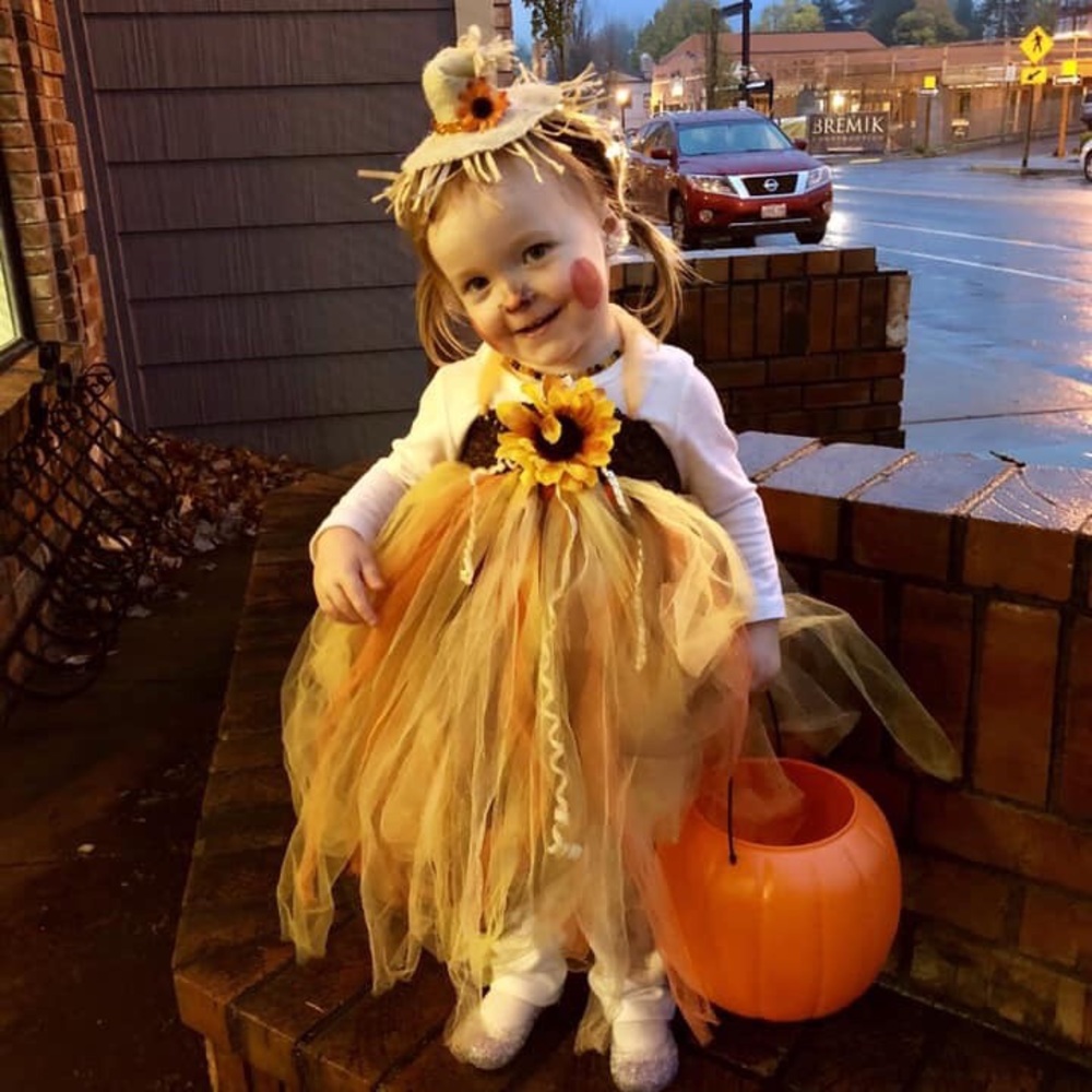 Scarecrow dress and hat